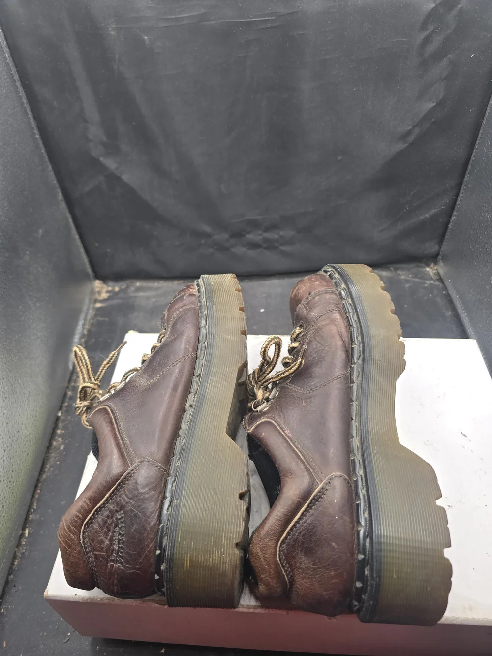 Dr.‎ Martens Men's Dark Brown Leather Chukka Boots
